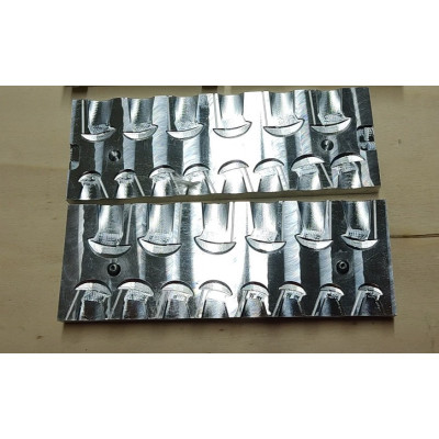 Molde aluminio mecanizado plomo potera 1-1,5-2-2,5-3-3,5-4-4,5-5 g. 14 cavidades Molde aluminio mecanizado plomo potera 1-1,5-2-2,5-3-3,5-4-4,5-5 g. 14 cavidades